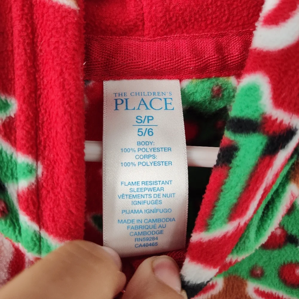 The Children's Place Red and Green Holiday Hooded One Piece Pajamas Size Small